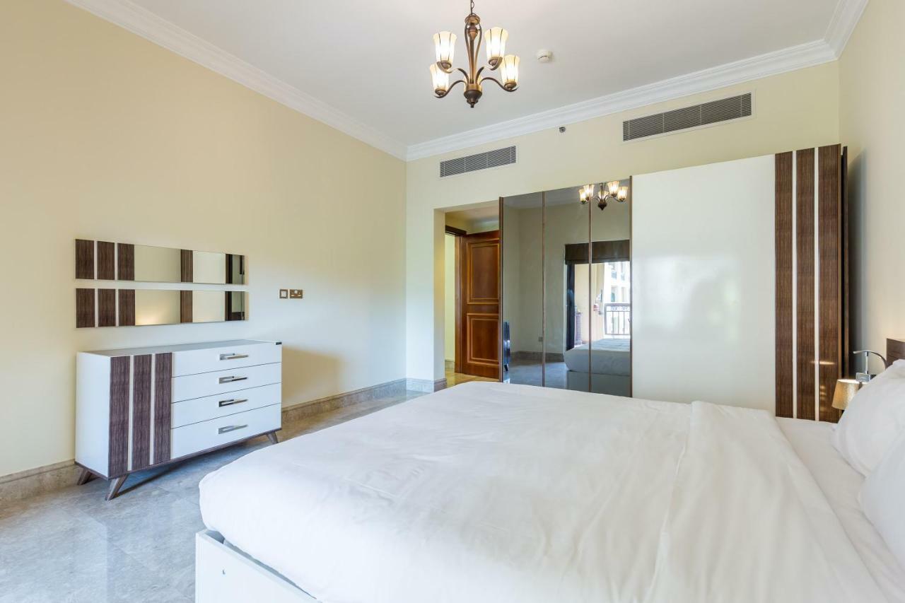 Beachfront Two Bedrooms On Palm Jumeirah By Deluxe Holiday Homes 迪拜 外观 照片